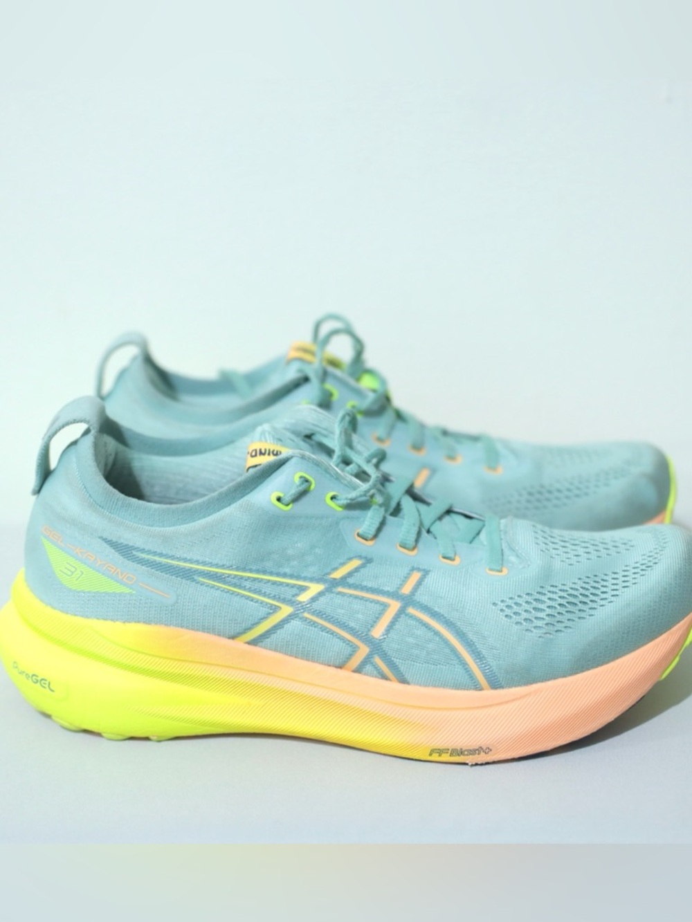 ASICS GEL-KAYANO 31 Paris Men’s Size 10 Light Celadon Safety Yellow Running